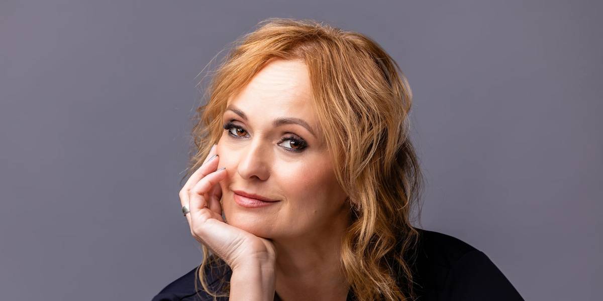 „Ha nem költözöm a Balatonhoz, nem kezdtem volna el írni” – Interjú Szlavicsek Judit íróval