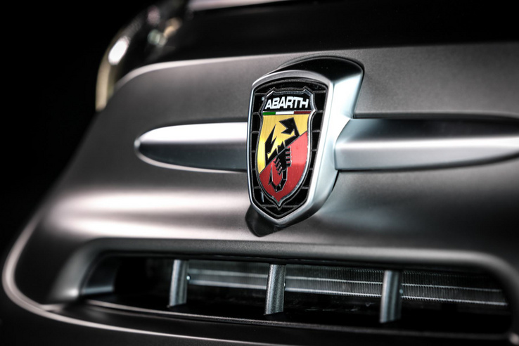 Abarth-változatot kaphat a Fiat mopedautója