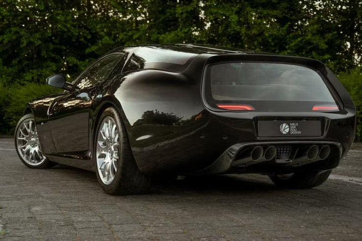 Újragondolt Ferrari kupé-kombi, csodálatos sirályszárnyakkal