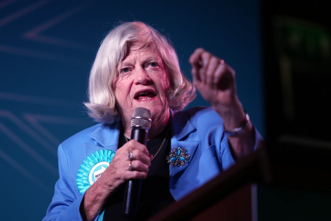 Újabb gyanúsítottat tartóztattak le az otthonában  meggyilkolt volt brit miniszter ügyében