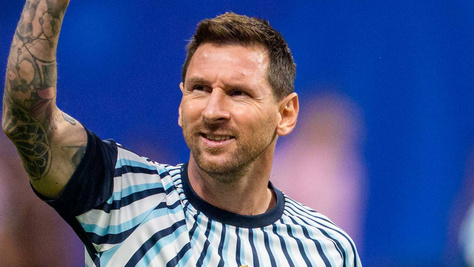 Lionel Messi felesége barna hajú szépség