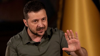 Politikai földrengés Kijevben: Zelenszkij kirúgta a kormányfőt, de Magyarországot is szóba hozta