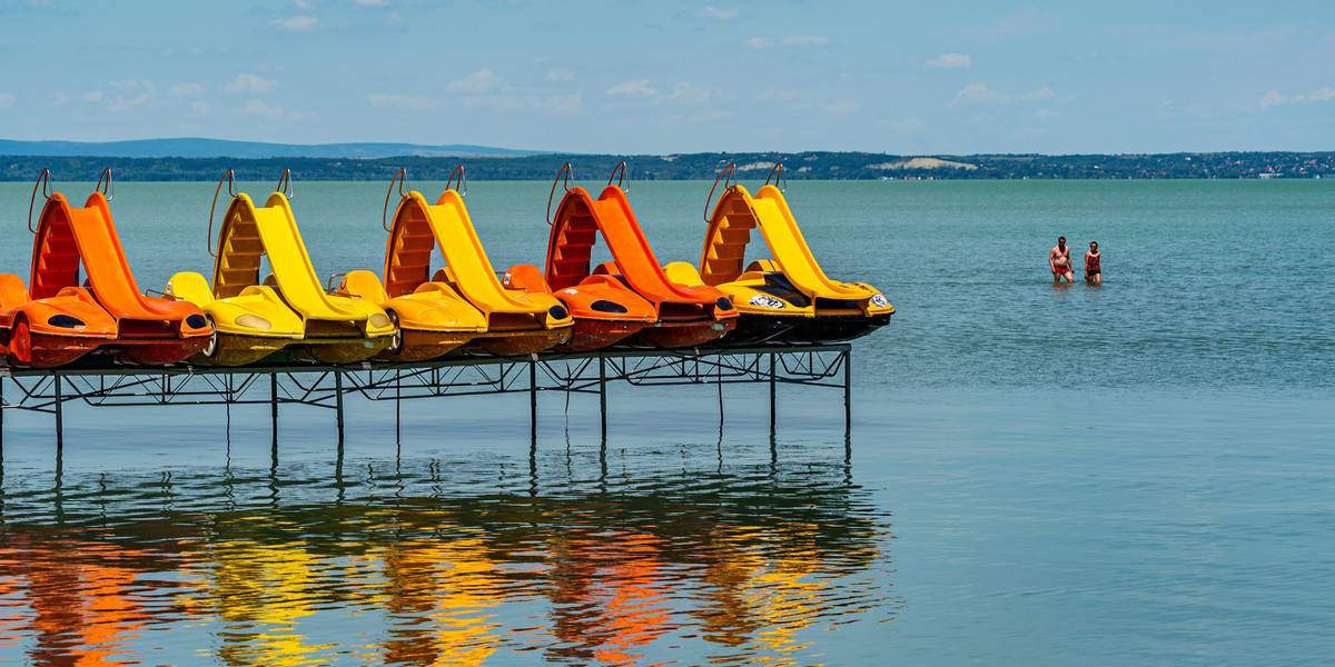 Gyerekbalesetek, hajómentések – Fokozott odafigyelést kérnek a Balaton alacsony vízszintje miatt