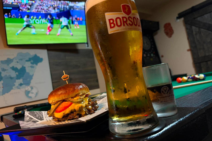 Több mint egy útszéli pub: a szántódi Szomszédba legközelebb már direkt érkezünk