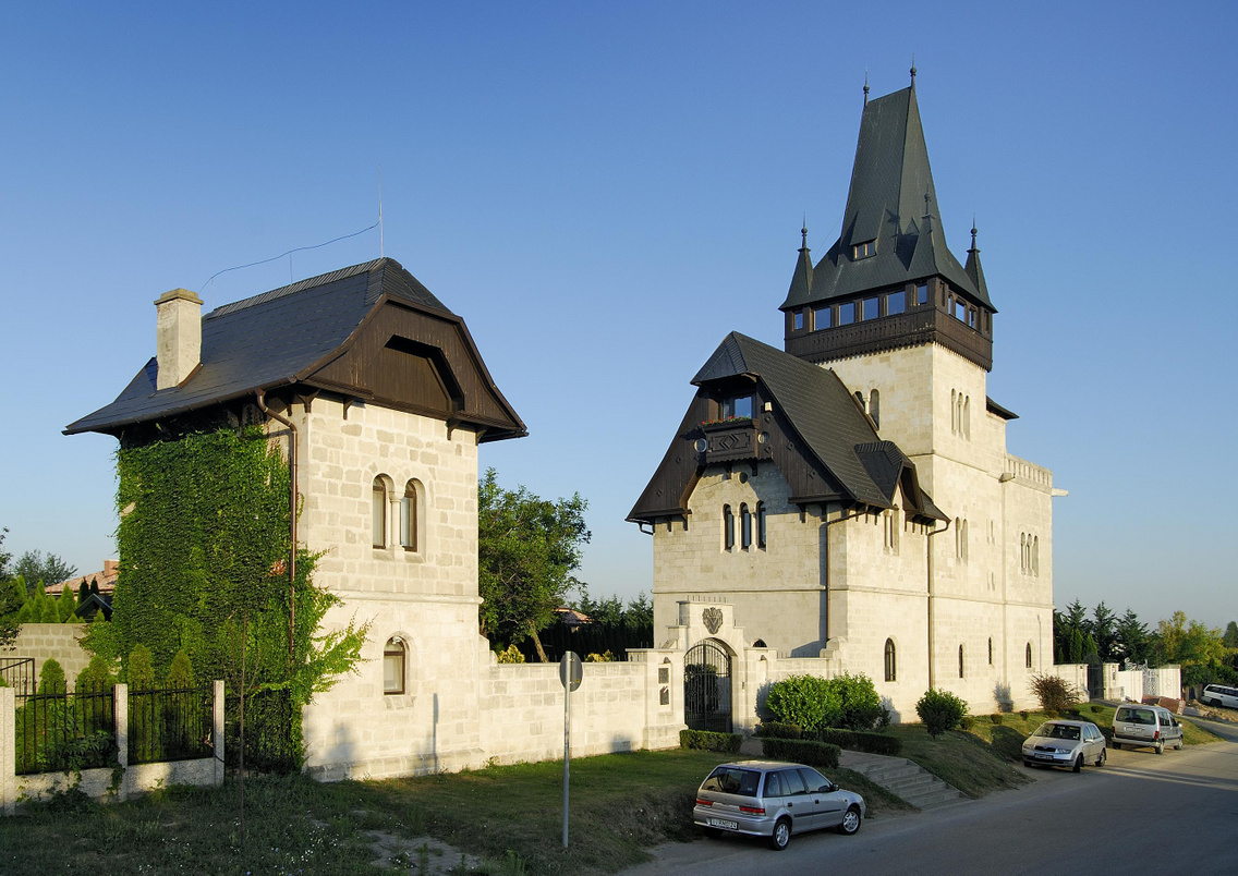 A Walla-villa valamikor a 90-es években