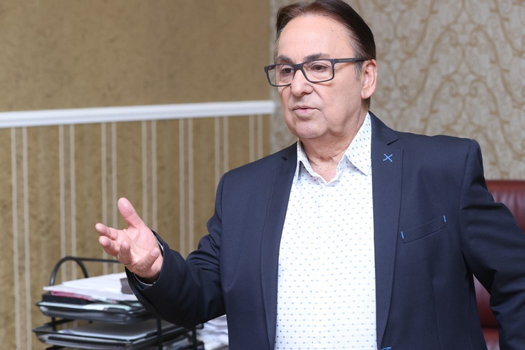 Kifosztották Budapesten Fásy Ádámot – rejtélyes bűncselekmény áldozata lett a mulatóssztár