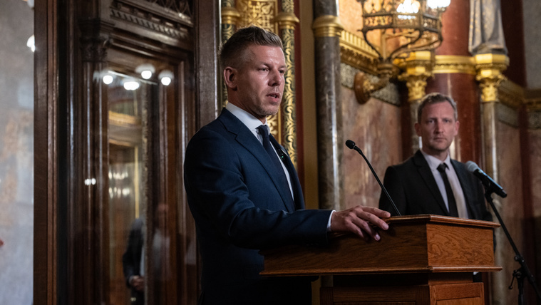 Magyar Péter most szembesülhet azzal, hogy valahol meg kell húznia a határt