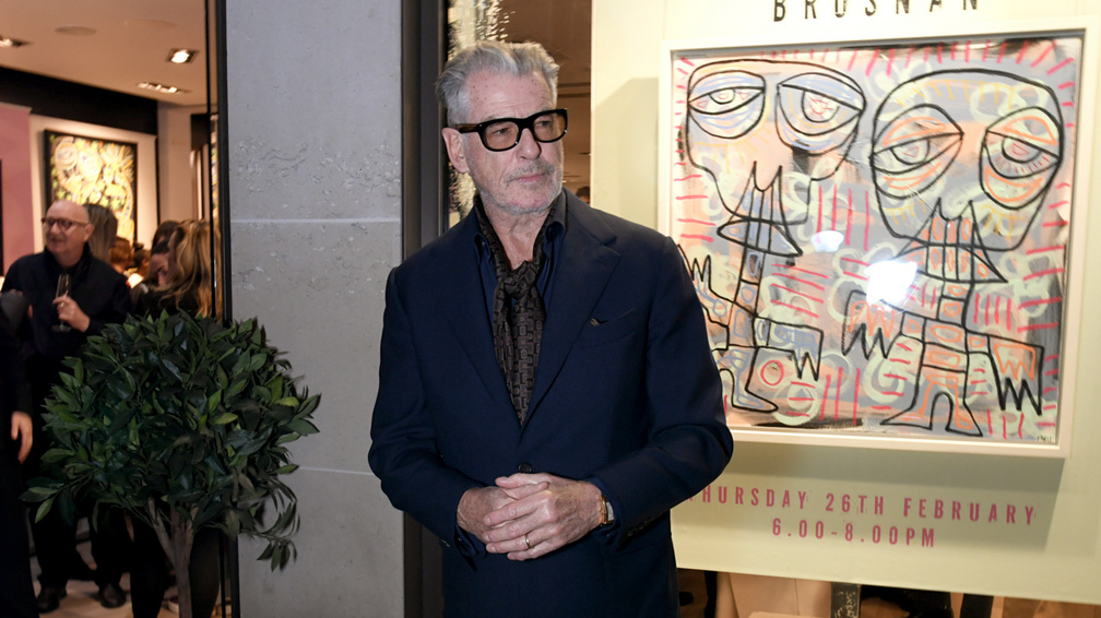 Friss képeken Pierce Brosnan 25 éves fia: mintha a színész fiatal mása lenne