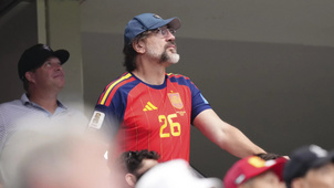 Világsztárok lepték el a lelátót a spanyol–francia vb-elődöntőn, felismered őket? – FOTÓK