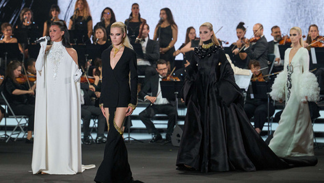 A párizsi Haute Couture Week legkülönlegesebb divatbemutatója