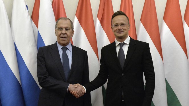 Ezerrel pörög a Szijjártó Péter főszereplésével készült paródiavideó, a&nbsp;Lavrov a&nbsp;barátom