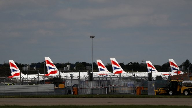 Egyszerre kilenc repülőgép is vészhelyzetet jelentett London térségében