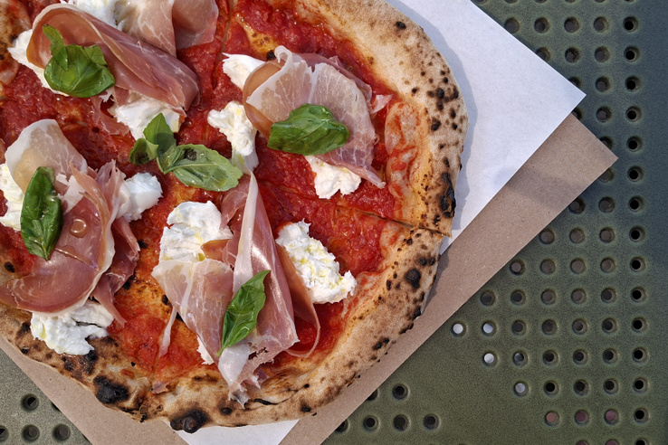 Nápolyi pizzát ennél a Kolosy tér környékén? – Naná, hogy ide vezet majd az&nbsp;utad