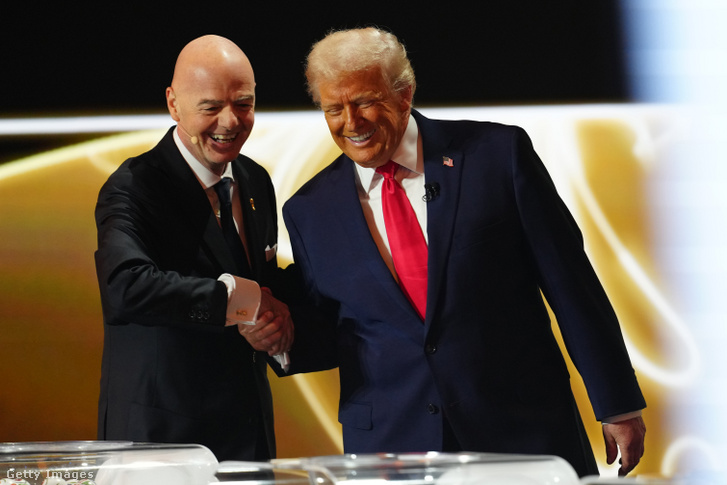 Donald Trump és Gianni Infantino