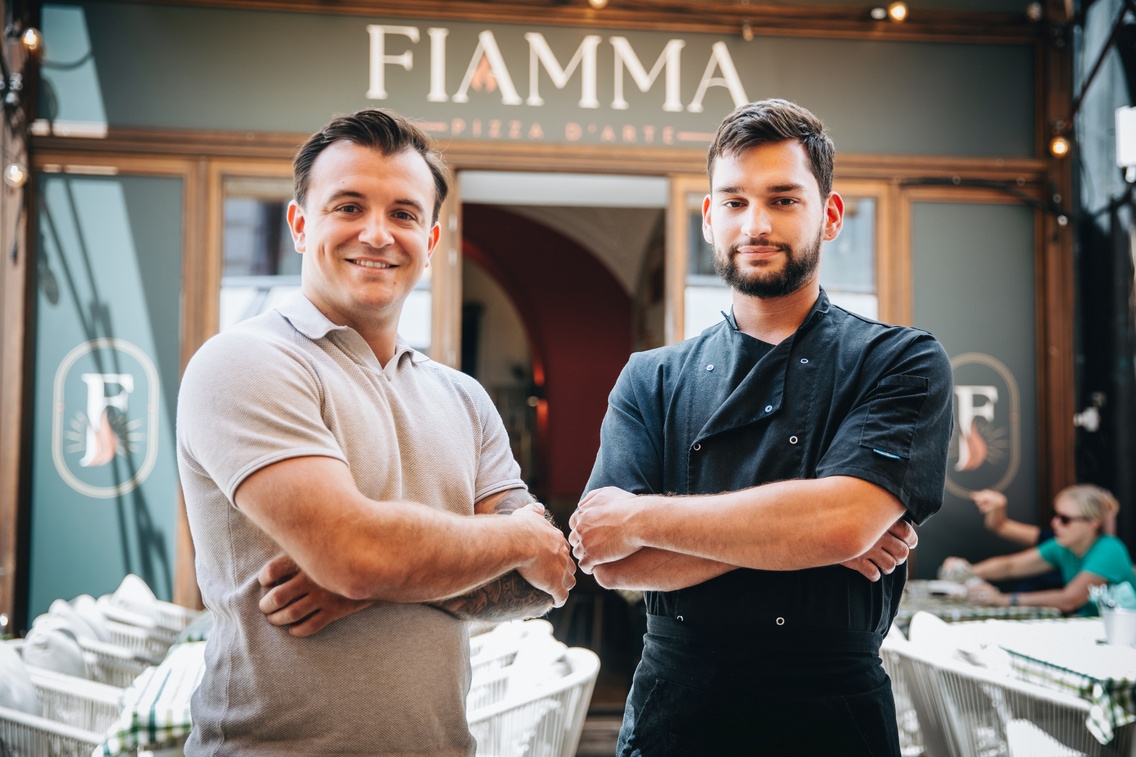 Vajda Máté (tulajdonos) és Szabó Joel (pizzaséf)