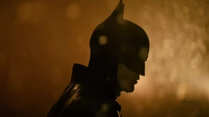 Robert Pattinson aurát villant A Batman 2. első kedvcsinálójában, de van egy rossz hír is
