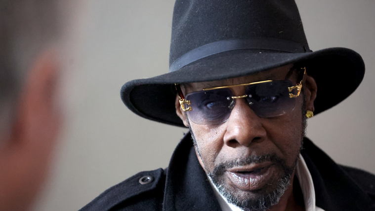 Donald Trumphoz fordult kegyelemért R. Kelly, a szexuális zaklatásért elítélt egykori R&B-énekes