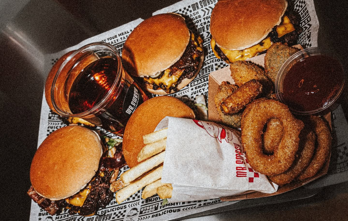 mr-smash-burger-683645157 17872454088601509 2967107594075261084