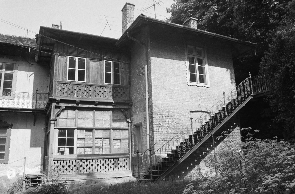 1966