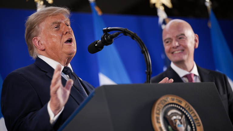Donald Trump nem bírt magával, és alaposan odaszúrt a BL-győztes edzőnek