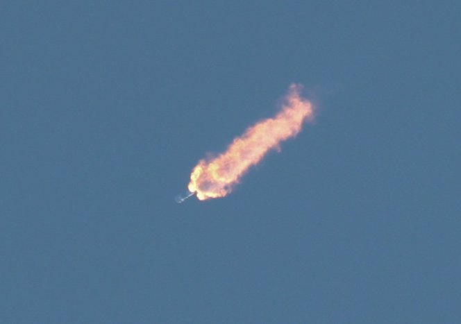 Heteken belül a Holdba csapódhat Elon Musk rakétája, a SpaceX azonban hallgat