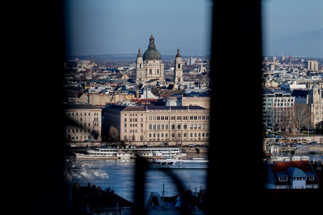 Átíratott végrendeletekre hajtott a sorozatgyilkos a pesti idősotthonban