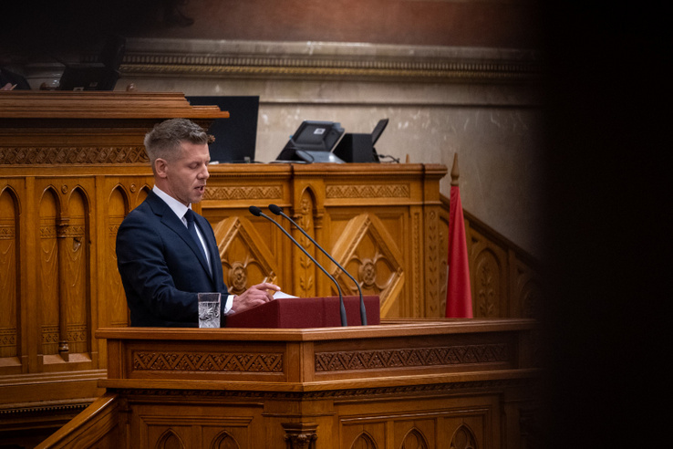 Magyar Péter: Az államfőnek a pártok felett kell állnia