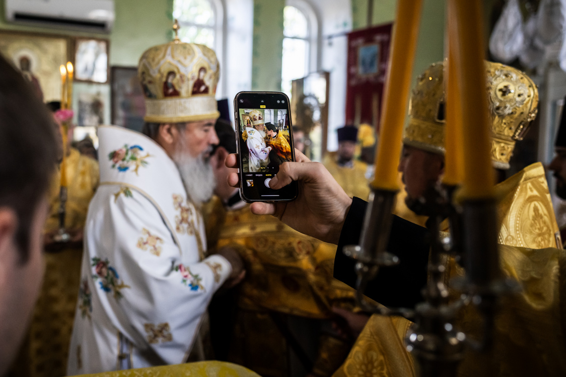 Szent háború, részlet a Reuters-sorozatból (2025)