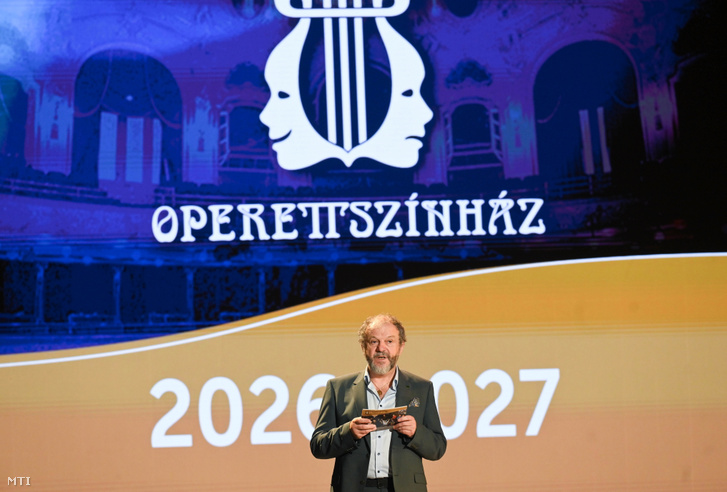 Kiss-B. Atilla, a Budapesti Operettszínház főigazgatója a teátrum évadbejelentő sajtótájékoztatóján a színházban 2026. június 22-én