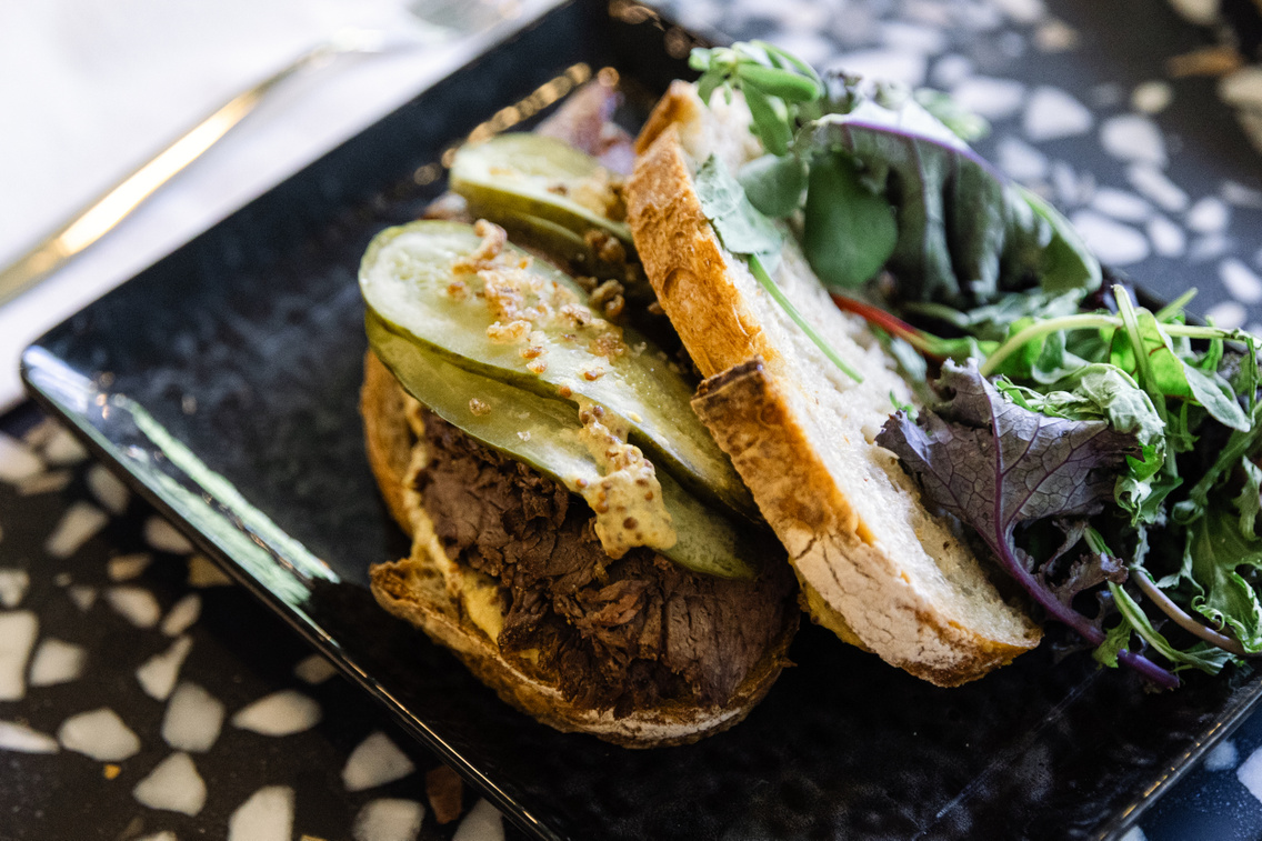 A város egyik legjobb pastramis szendvicse