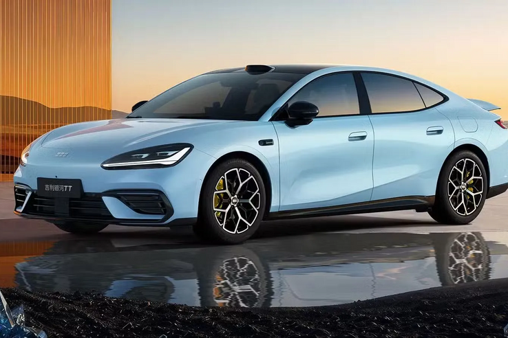 Világrekord fogyasztással és kicsi akksikkal ér el nagy hatótávot az új Geely