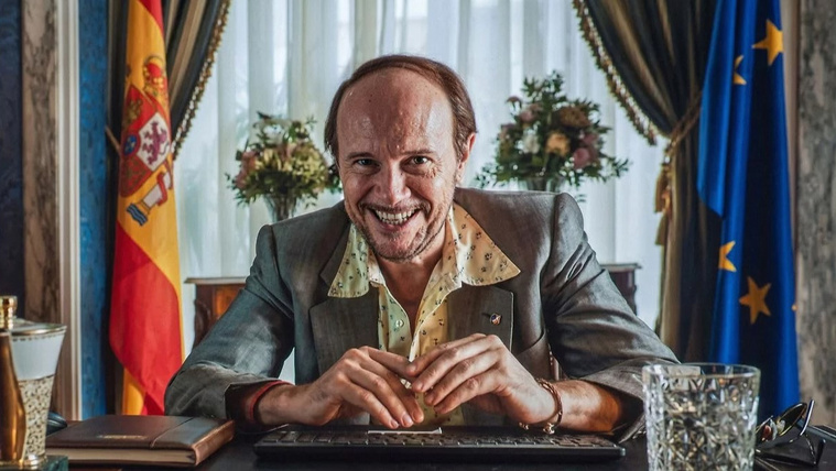 18+-os előzetessel érkezik az új Torrente-film, amiben még Trump is feltűnik