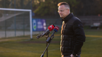 2051 végéig titkosították a Szijjártó Péter-BYD ügyet, beidéznék a minisztert is