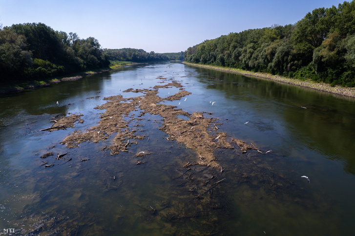 A Tisza a kiskörei vízlépcsőnél 2026. június 29-én