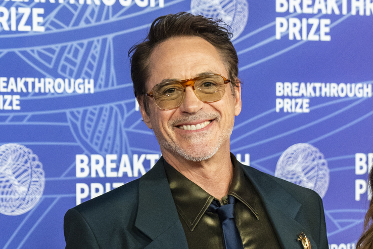 Ő Robert Downey Jr. 11 éves kislánya: kiderült, mennyi pénzt kap egy forgatási napért