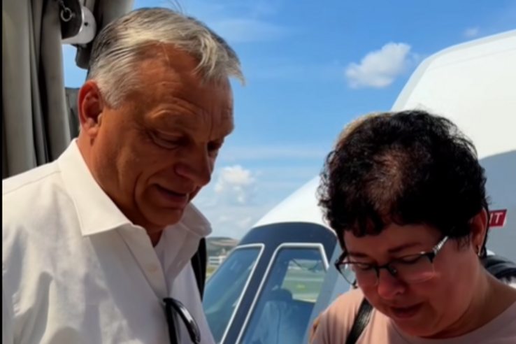 Így érkezett meg Orbán Viktor Tusnádfürdőre, egyetlen mondattal üzent