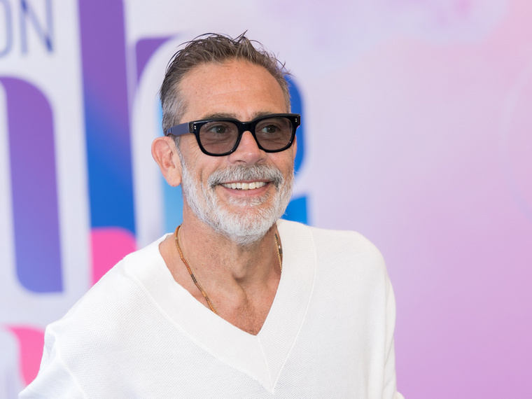Jeffrey Dean MorganJeffrey Dean Morgan a Texas Rising kedvéért több mint 18 kilogrammot fogyott, hogy hitelesen alakíthasson egy tuberkulózisban szenvedő férfit