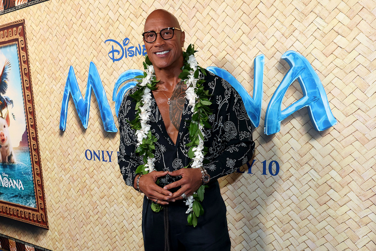 Dwayne Johnson&nbsp;Dwayne Johnson hatalmas izomzatáról és lenyűgöző fizikumáról ismert, ám az ő testsúlya is folyamatosan változik a szerepeihez igazodva