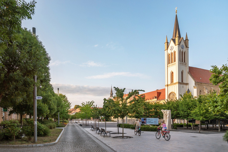 A keszthelyi Fő tér és környéke ma