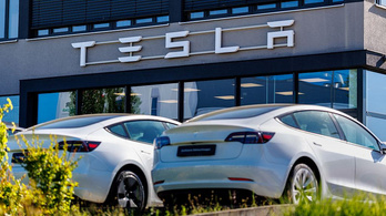 70 000 milliárdot (!!!) bukott a Tesla az AI miatt