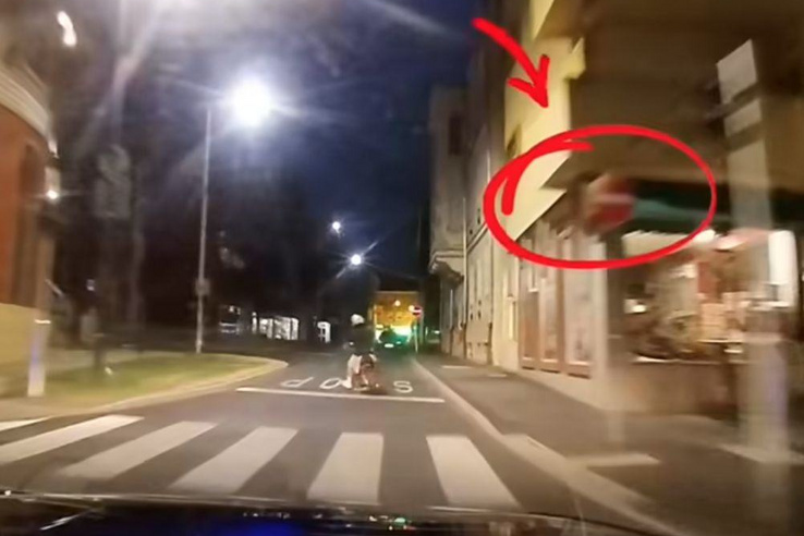 Videó: Robogós fajankó menekült a rendőrök elől