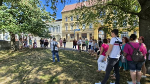 Rövid séta, nagy történetek – a Jókai közösségével