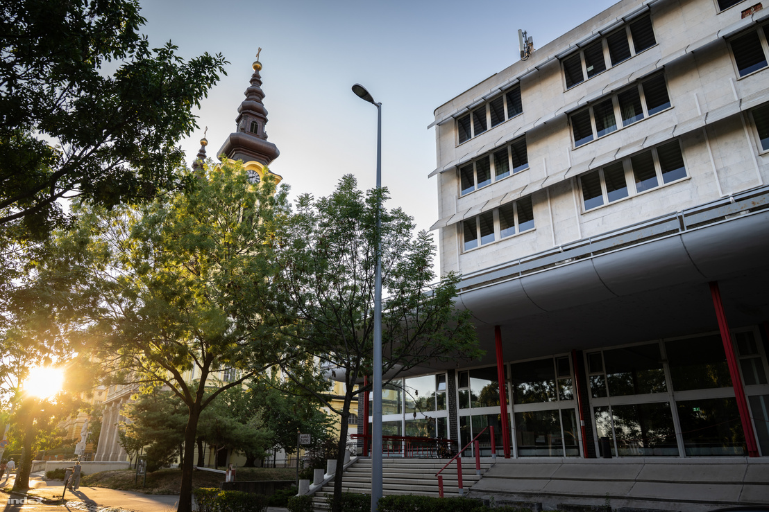 A régi MSZP székház a Villányi úton