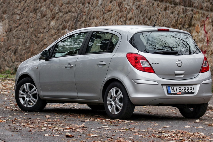 Beszámíttassam újba, vagy eladjam az Opel&nbsp;Corsát?