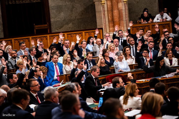 Szavazás az Országgyűlés ülésén 2026. július 6-án