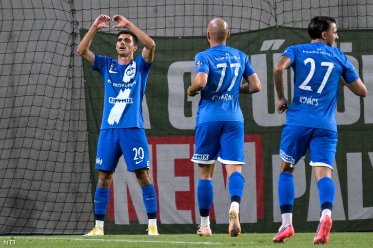 Kerezsi Zalán az MTK játékosának (b) gólöröme a labdarúgó OTP Bank Liga 1. fordulójában játszott MTK Budapest - Zalaegerszegi TE FC mérkőzésen az Új Hidegkuti Nándor Stadionban 2026. július 27-én