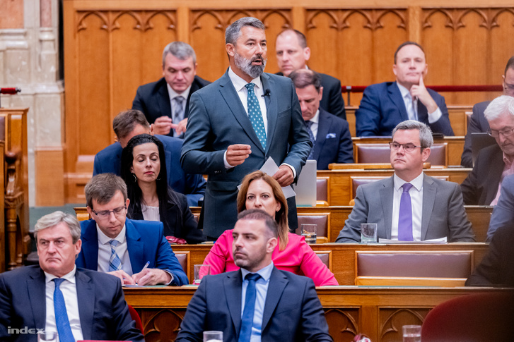 Hidvéghi Balázs