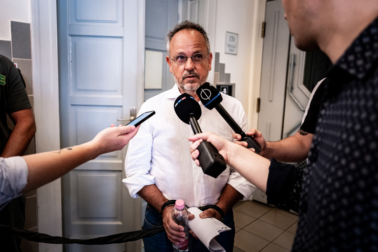 Most érkezett, letartóztatásban marad Bús Balázs