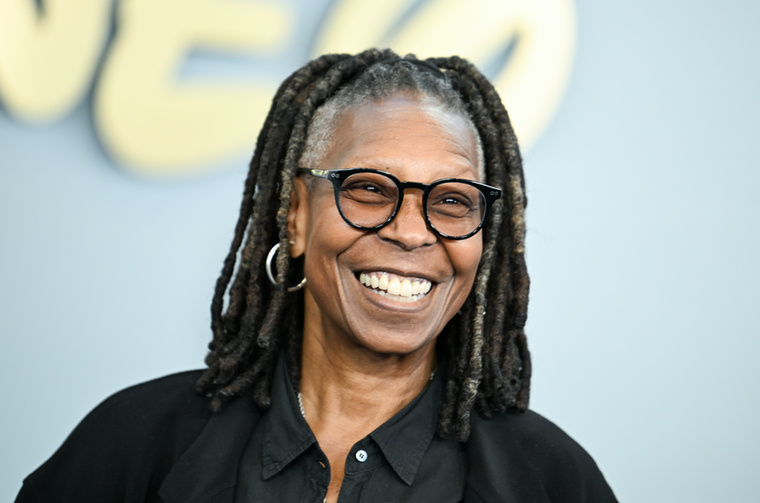 Whoopi GoldbergWhoopi Goldberg ikonikus rasztafrizurájáből egyre több ezüst szín tűnik ki