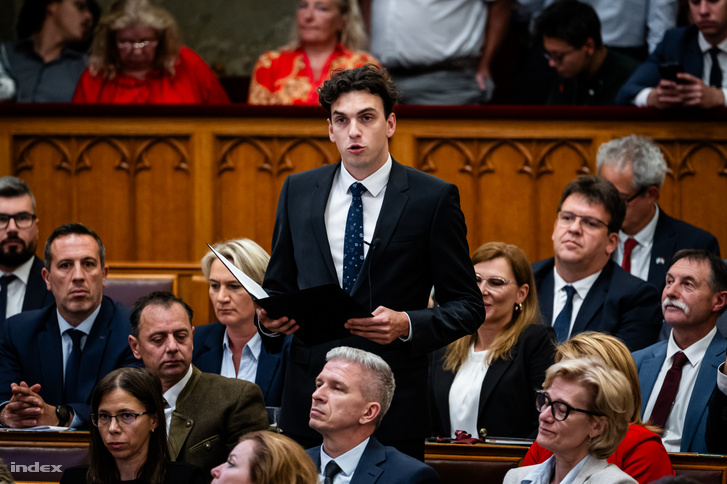 Varga Lőrinc Mihály beszél az Országgyűlés plenáris ülésén 2026. június 15-én